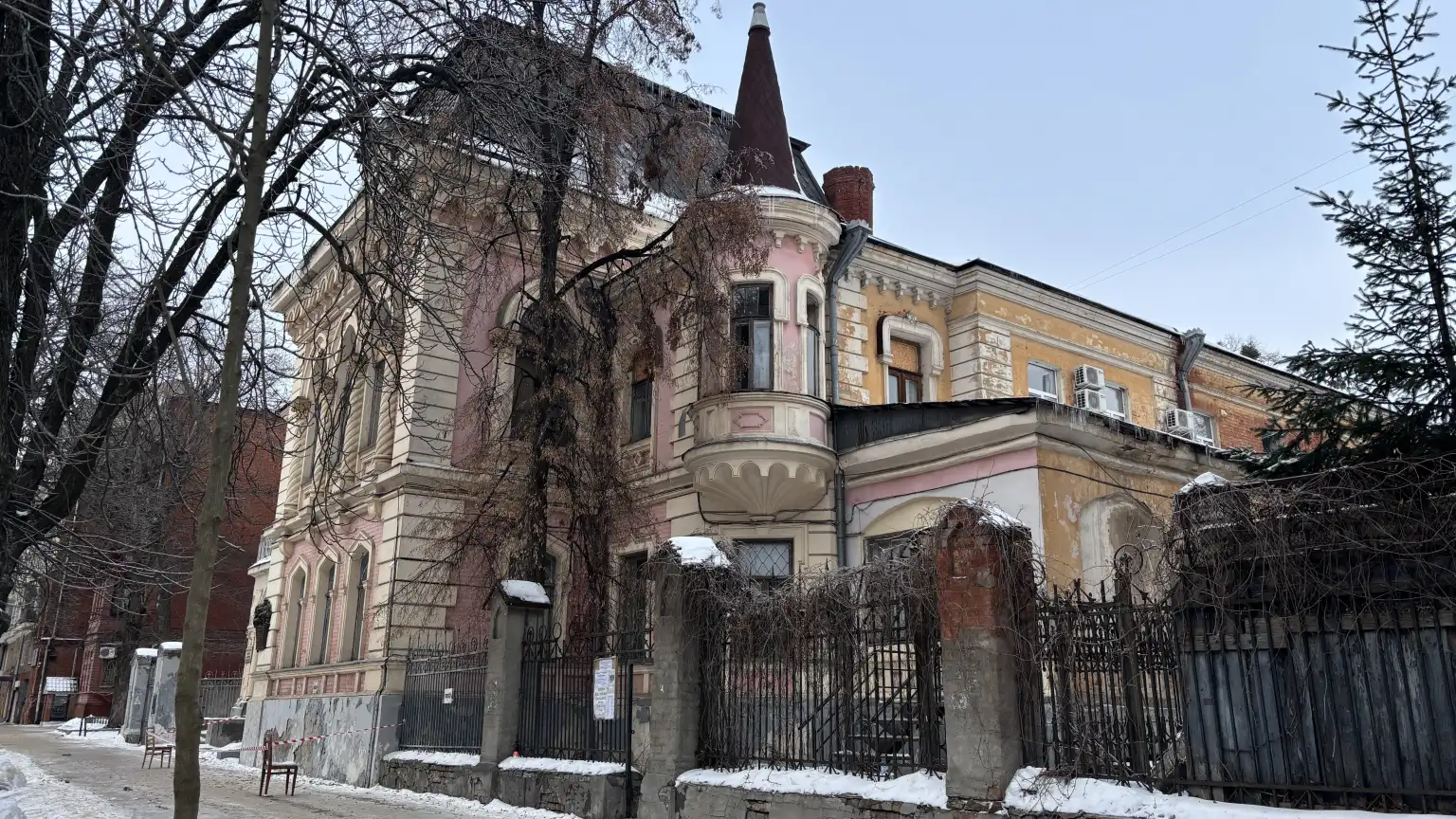 Майбутнє пам’ятки під загрозою: суд заблокував апеляцію щодо «пряничного будинку» у Харкові