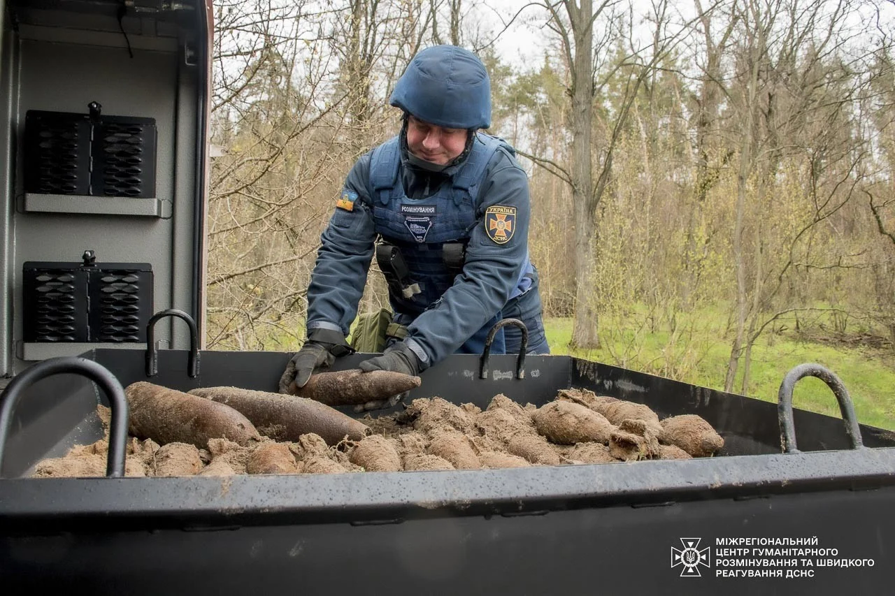На Харківщині ліквідували масштабний арсенал боєприпасів часів війни