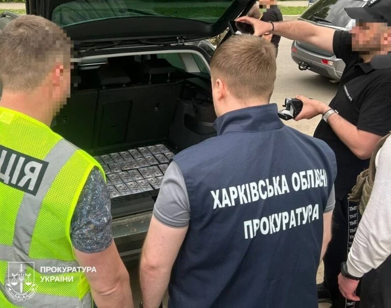 У Харкові затримали працівника ТЦК та колишнього беркутівця через схему переправлення чоловіків за кордон